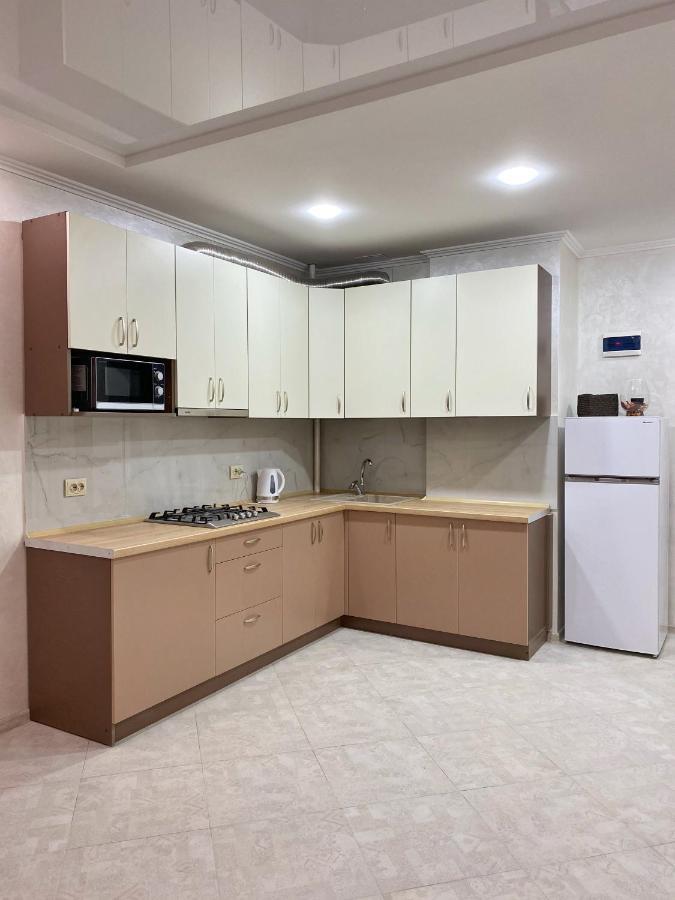 Apartment In Khmelnytsky Street Λβιβ Εξωτερικό φωτογραφία