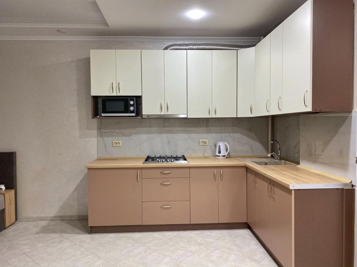 Apartment In Khmelnytsky Street Λβιβ Εξωτερικό φωτογραφία