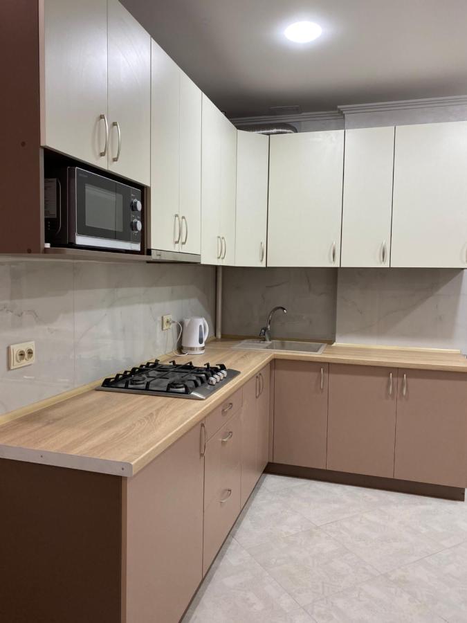 Apartment In Khmelnytsky Street Λβιβ Εξωτερικό φωτογραφία