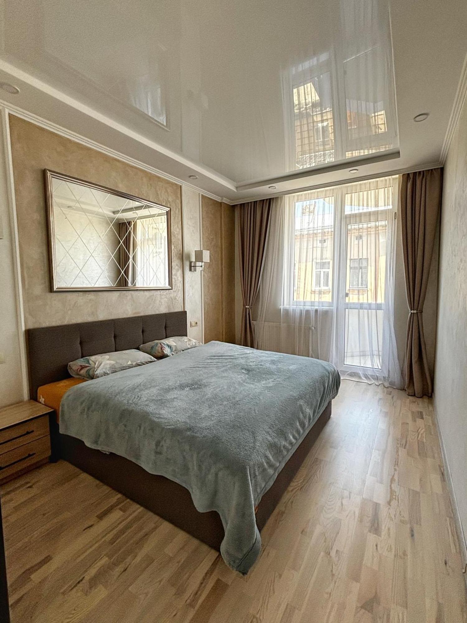 Apartment In Khmelnytsky Street Λβιβ Εξωτερικό φωτογραφία
